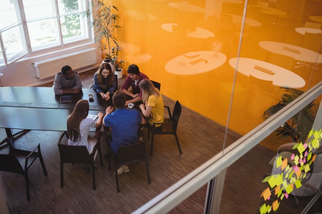 criação e promoção do conhecimento e educação corporativa